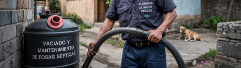 Aplicación de Enzimas para Fosas Sépticas en Guatemala